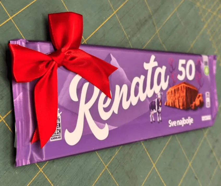 Čokolada Milka z lešniki z mašnico