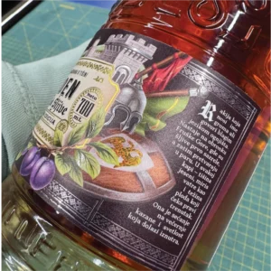 Personalizirana rakija Perun – unikatno darilo za moške